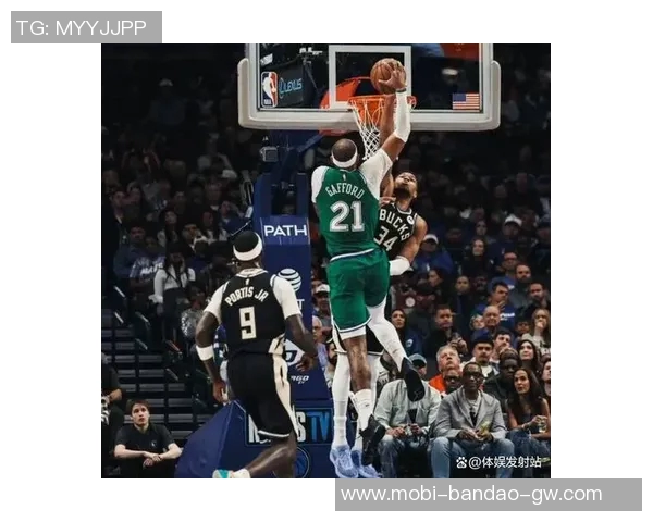 库兹马高效表现13投9中砍下22分末节独揽16分助队逆转取胜 库兹马高效表现13投9中砍下22分末节独揽16分助队逆转取胜