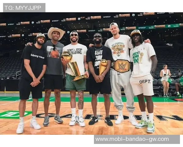 绿军力争三连胜背靠背挑战公牛杰伦布朗与科塔有望出战 绿军力争三连胜背靠背挑战公牛杰伦布朗与科塔有望出战