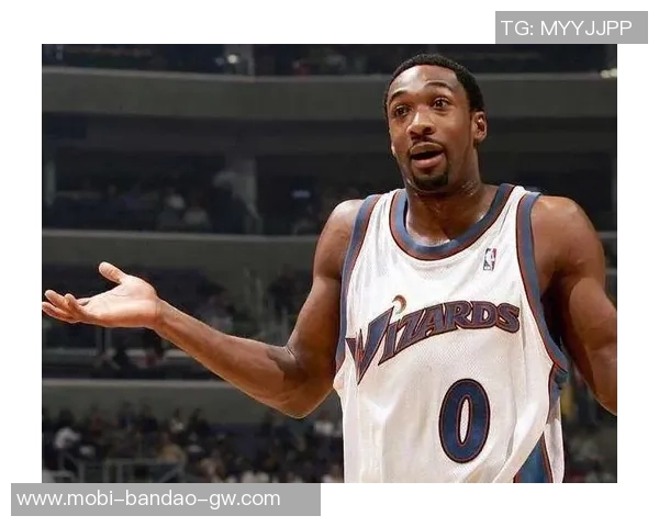 阿里纳斯批评文班训练方式称其效果如同家庭主妇的努力无济于事 阿里纳斯批评文班训练方式称其效果如同家庭主妇的努力无济于事