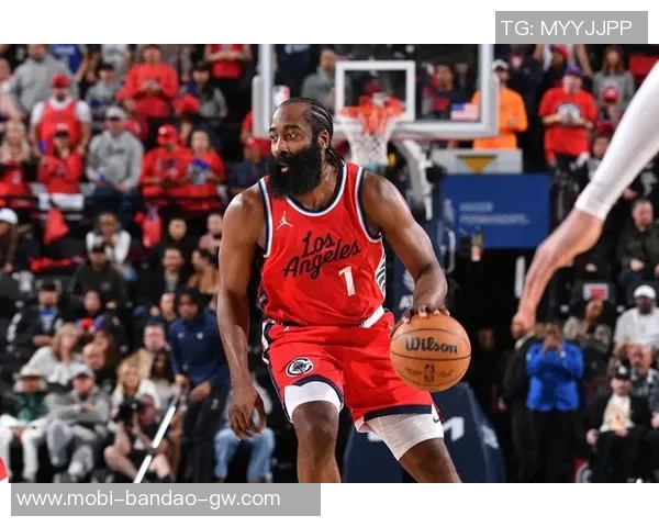 哈登36岁仍为快船拼搏艰难前行是否注定一生如牛马般辛苦